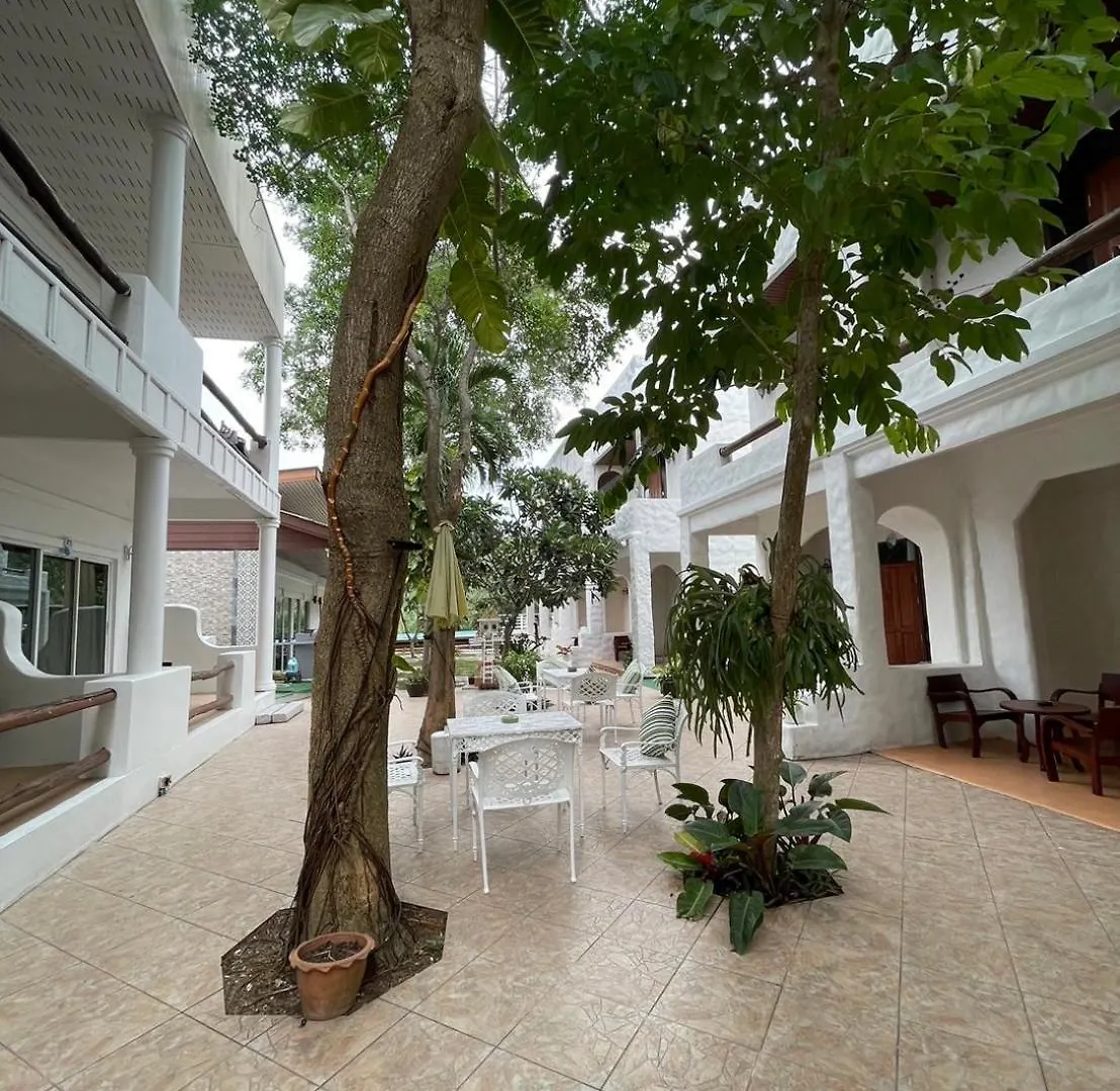 Gee Resort Koh Tao
