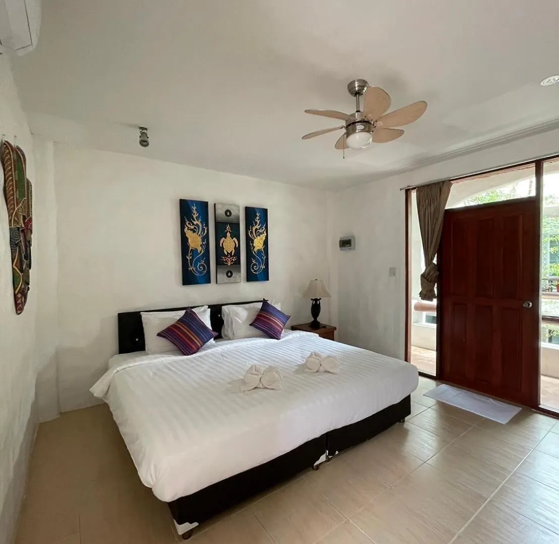 קו טאו Gee Resort מלון